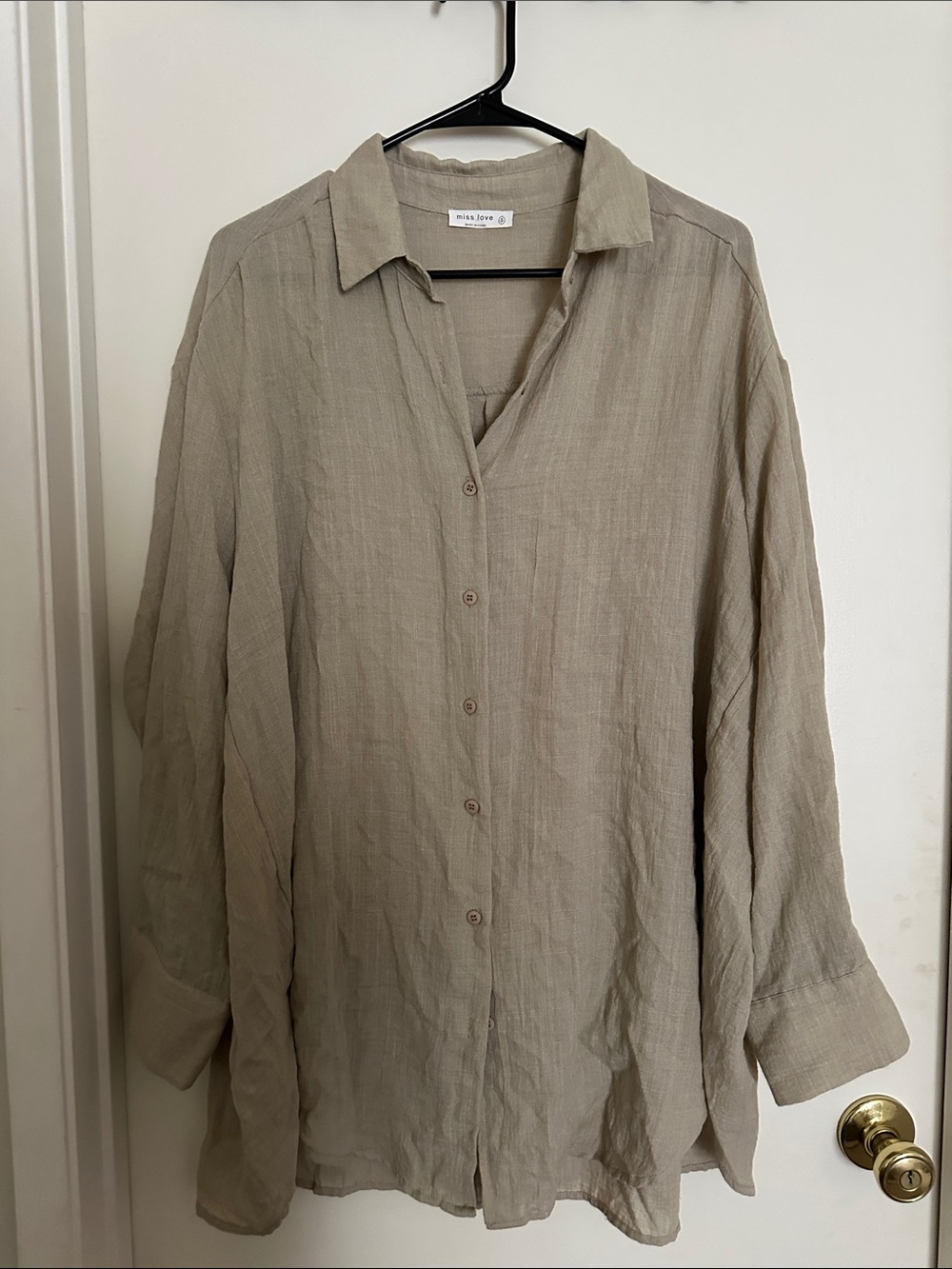 Lightweight Linen Button-Up Shirt — khaki/sage color